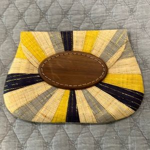 Wood/rafia clutch